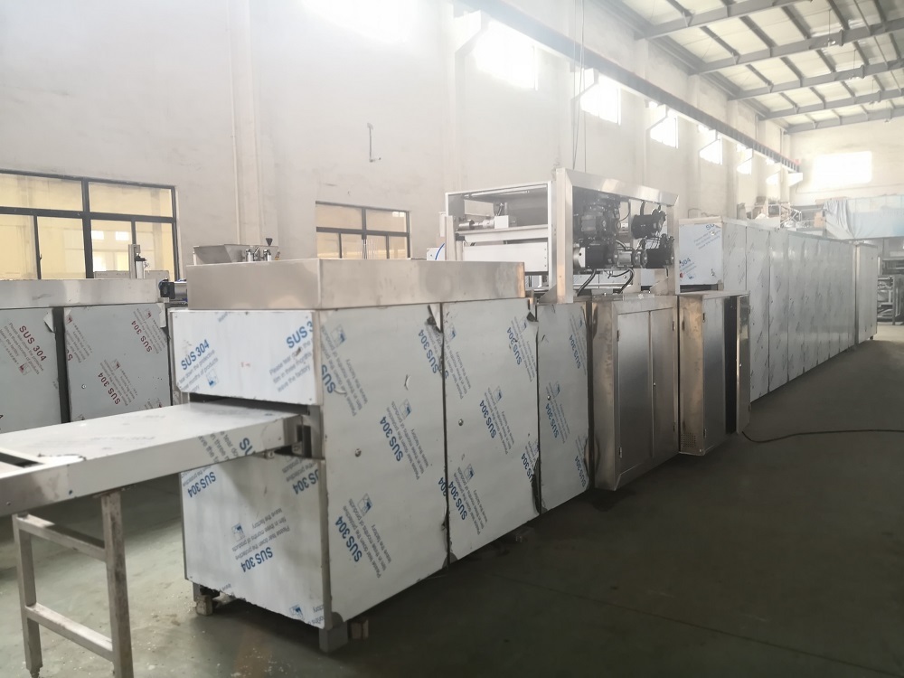 Últimos blogs de la empresa sobre Guía de Selección de Líneas de Depósito de Chocolate – Del Diseño del Producto al Control de la Temperatura