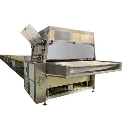 comprar Máquina automática de recubrimiento de chocolate de acero inoxidable 304 para la producción de confitería / panadería online manufacture