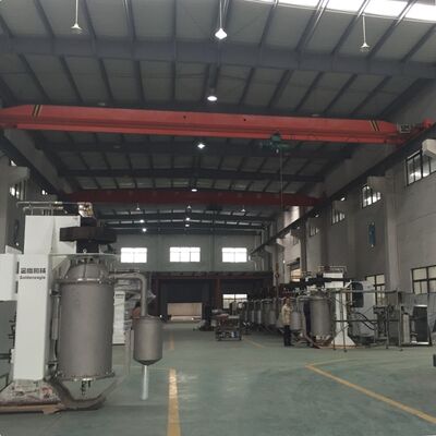 Comprar 2.2KW máquina de molienda de chocolate de capacidad 50-200KGH maquinaria de grano de cacao adecuada para aplicaciones de fabricación de chocolate Fabricación en línea